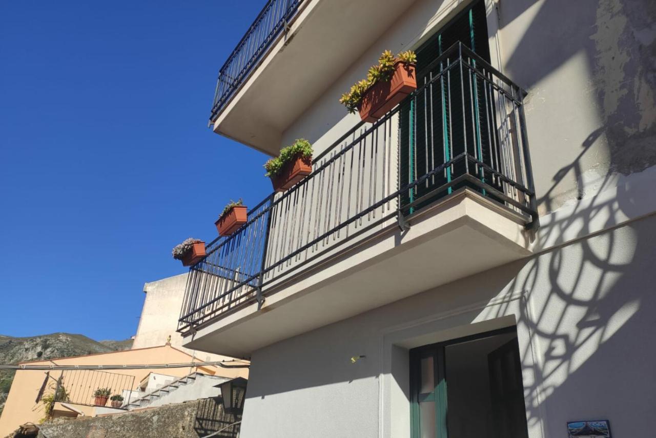 卡斯泰尔莫拉Casa Colapesce别墅 外观 照片